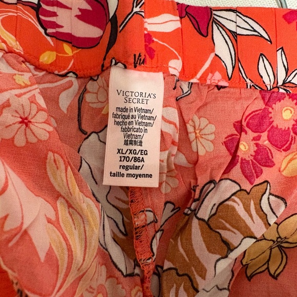 Victoria’s Secret Floral Red Women's Pajama Set - Picture 8 of 9